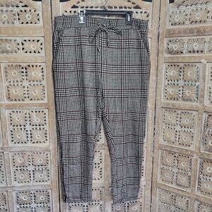 Anthropologie Black and White Checkered Houndstooth Joggers